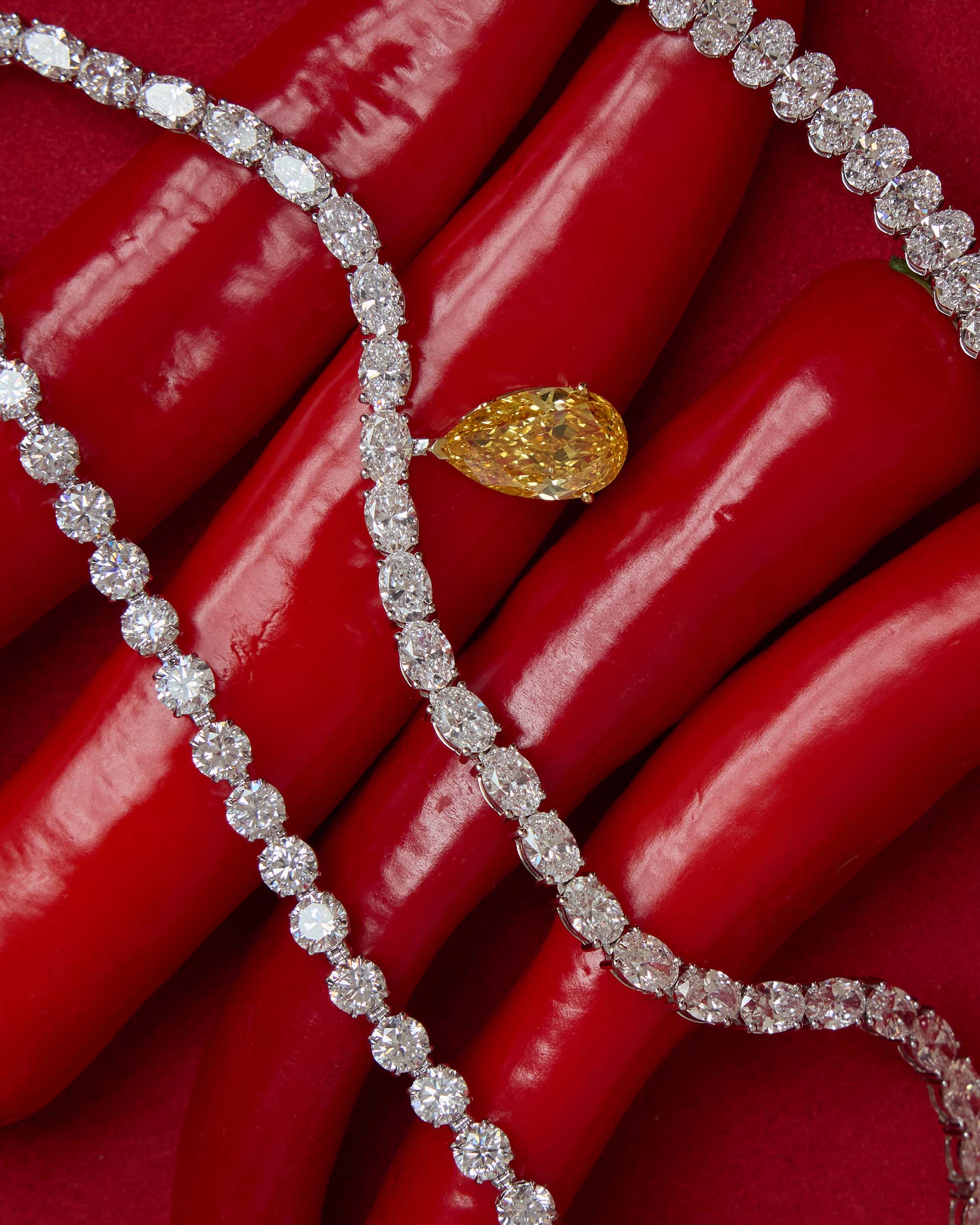 The East/West Oval Choker (with a 1-inch extender)