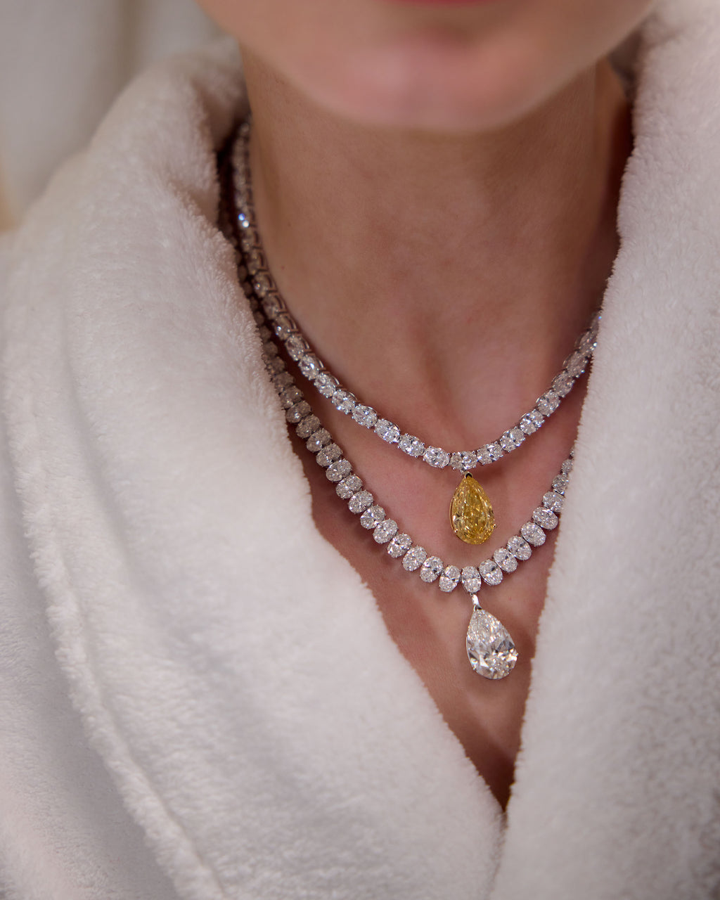 The East/West Oval Choker (with a 1-inch extender)
